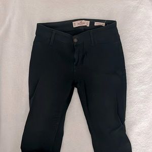 Hollister black low rise super skinny size 24 jeans